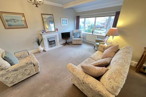 2 bedroom apartment for sale, Mount Avenue, Heswall, Wirral