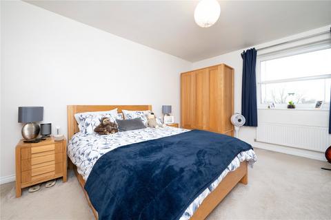 2 bedroom flat for sale, Russet Drive, St. Albans, Hertfordshire