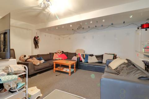 7 bedroom maisonette to rent, Lewes Road, Brighton