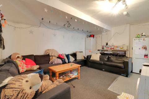 7 bedroom maisonette to rent, Lewes Road, Brighton