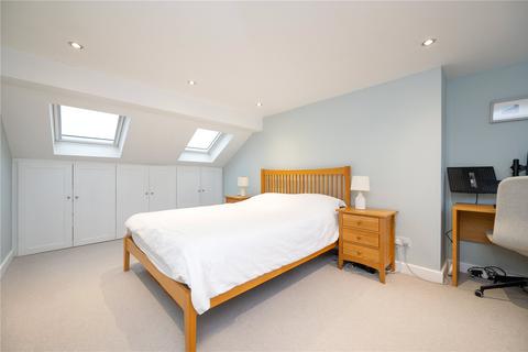 24 Castle Road, St Albans, AL1 5DL