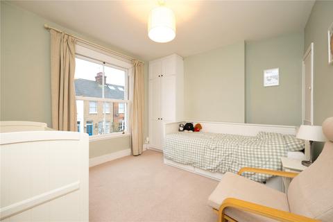 24 Castle Road, St Albans, AL1 5DL