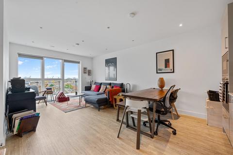 2 bedroom apartment for sale, Matthias Road, London, N16