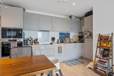 2 bedroom apartment for sale, Matthias Road, London, N16