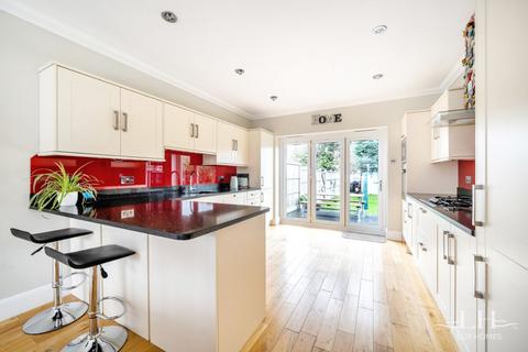 4 bedroom semi-detached house for sale, Devonshire Road, Hornchurch