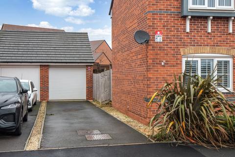 3 bedroom detached house for sale, Swallows Close, Bromsgrove, Worcestershire, B61