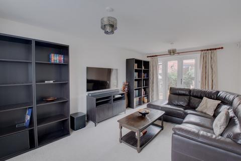 17 Swallows Close, Bromsgrove, B61 0FP