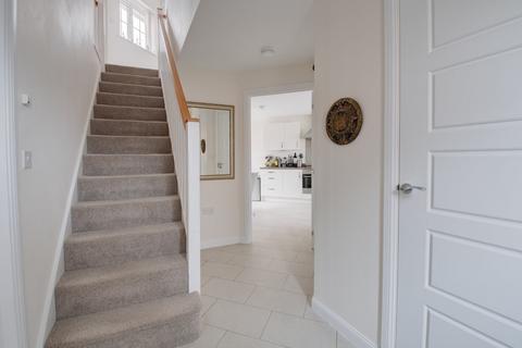 17 Swallows Close, Bromsgrove, B61 0FP