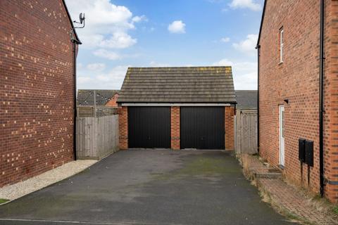 4 bedroom detached house for sale, Norton Way, Bromsgrove, Worcestershire, B61