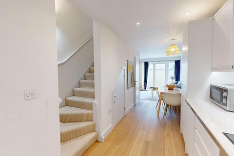 2 bedroom maisonette for sale, Dorset Gardens, Kemptown, Brighton, BN2