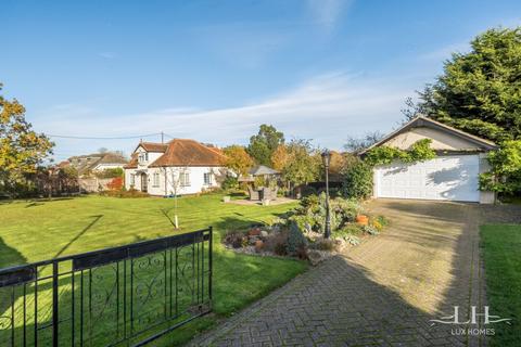 4 bedroom detached house for sale, West View, Brentwood