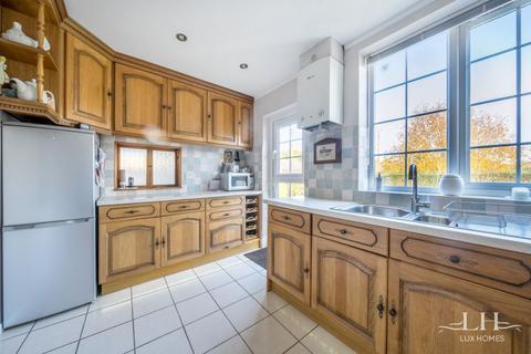 4 bedroom detached house for sale, West View, Brentwood