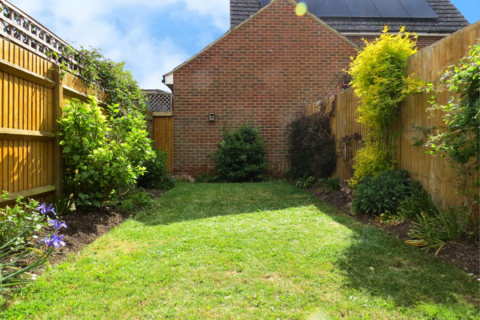 4 Cutter Close, Upnor, Rochester, ME2 4GY