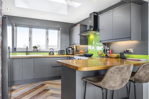 1 Bowglas Close, Ludgvan, Penzance, TR20 8HH