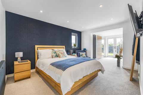 1 Bowglas Close, Ludgvan, Penzance, TR20 8HH
