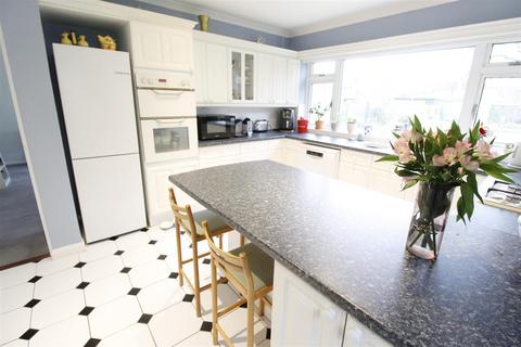 5 bedroom detached house for sale, Hopfield Avenue, Byfleet, Surrey