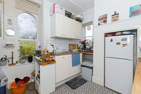 2 bedroom flat for sale, Richmond Road, Worthing