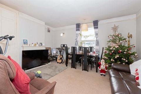 2 bedroom flat for sale, Richmond Road, Worthing