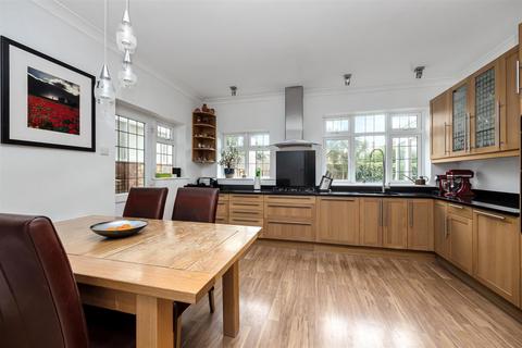 5 bedroom detached house for sale, Hailsham Road, Worthing