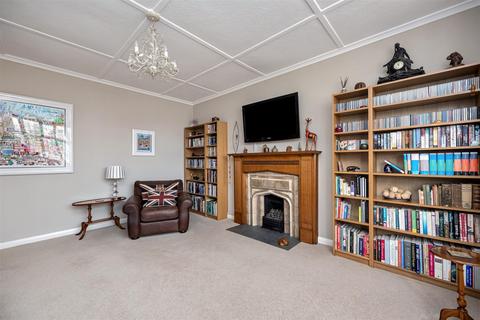 5 bedroom detached house for sale, Hailsham Road, Worthing