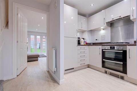 7 Iris Close, Worthing, BN13 3WU