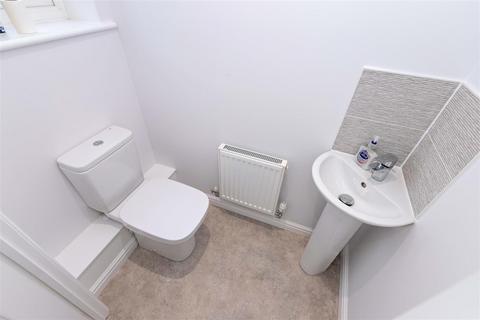 7 Iris Close, Worthing, BN13 3WU