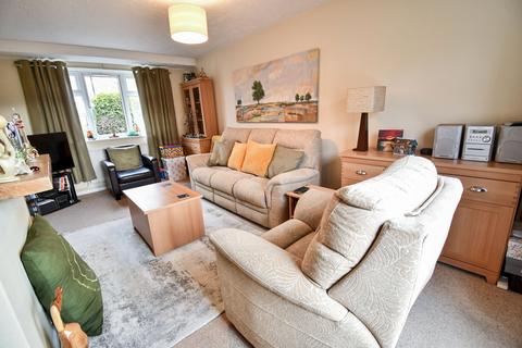 2 bedroom end of terrace house for sale, Goodmayes Close, Bedford, MK42