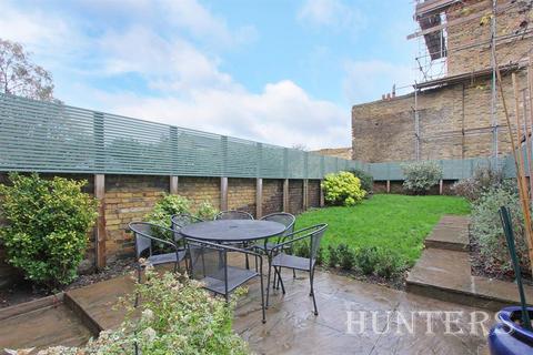 2 bedroom flat to rent, Dagmar Road, SE5