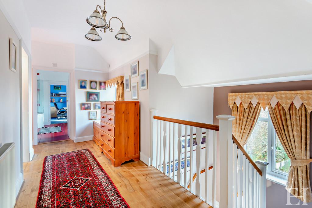 8629705-interior25 WM-800