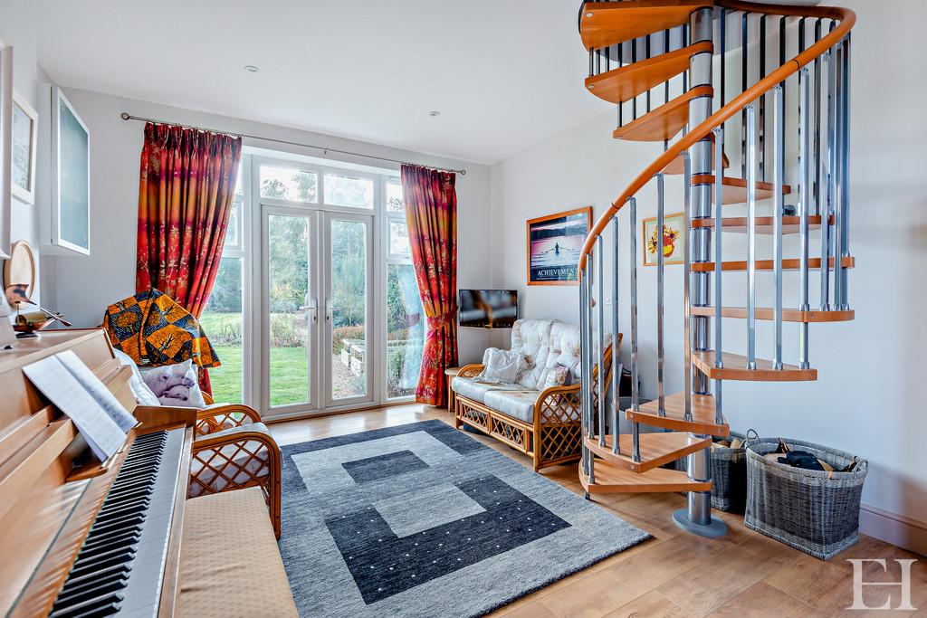 8629705-interior12 WM-800
