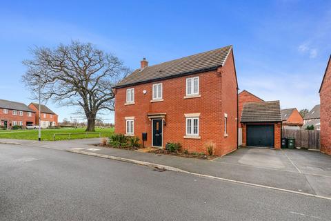 4 bedroom detached house for sale, Baum Drive, Loughborough LE12