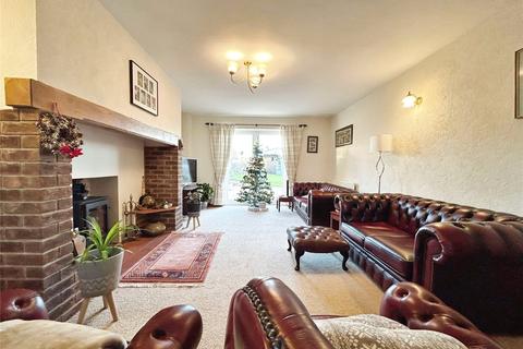 4 bedroom detached house for sale, Church Road, Aston Somerville, Broadway