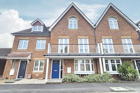 4 bedroom townhouse for sale, Westland Drive, Lee-On-The-Solent PO13