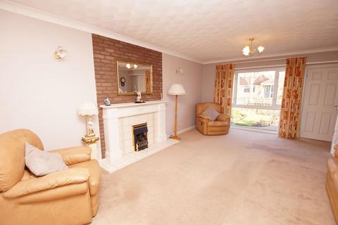 3 bedroom semi-detached house for sale, Meadow Walk, Gosport PO13