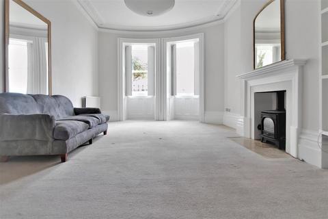 3 bedroom flat for sale, Brunswick Square, Hove