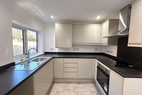 2 bedroom terraced house to rent, Kirkman Avenue, Manchester