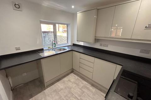 2 bedroom terraced house to rent, Kirkman Avenue, Manchester