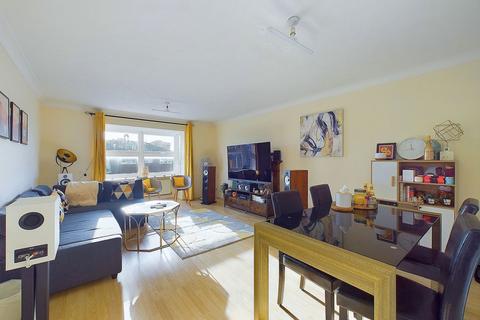 2 bedroom flat for sale, Waverley Court, Rowlands Road, Worthing, West Sussex, BN11