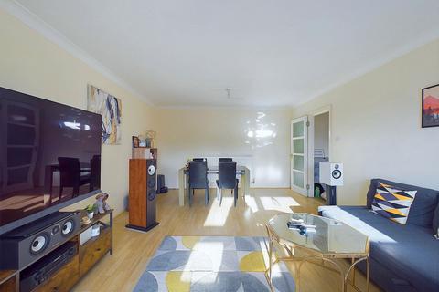 2 bedroom flat for sale, Waverley Court, Rowlands Road, Worthing, West Sussex, BN11