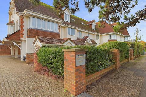 2 bedroom flat for sale, Montague House, Grand Avenue, Worthing, BN11