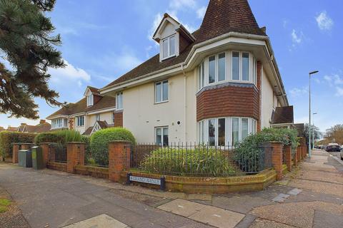 2 bedroom flat for sale, Montague House, Grand Avenue, Worthing, BN11