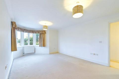 2 bedroom flat for sale, Montague House, Grand Avenue, Worthing, BN11