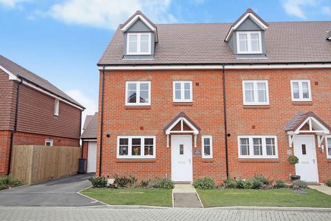 4 bedroom end of terrace house for sale, Primrose Place, Worthing, BN13