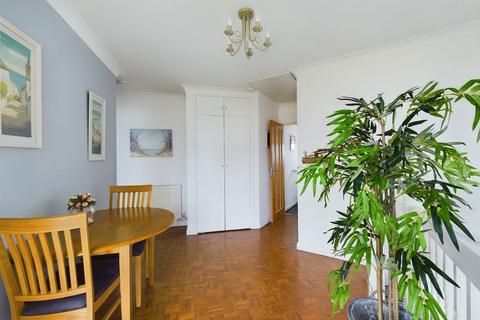 2 bedroom apartment for sale, Alinora Crescent, Goring-by-sea BN12