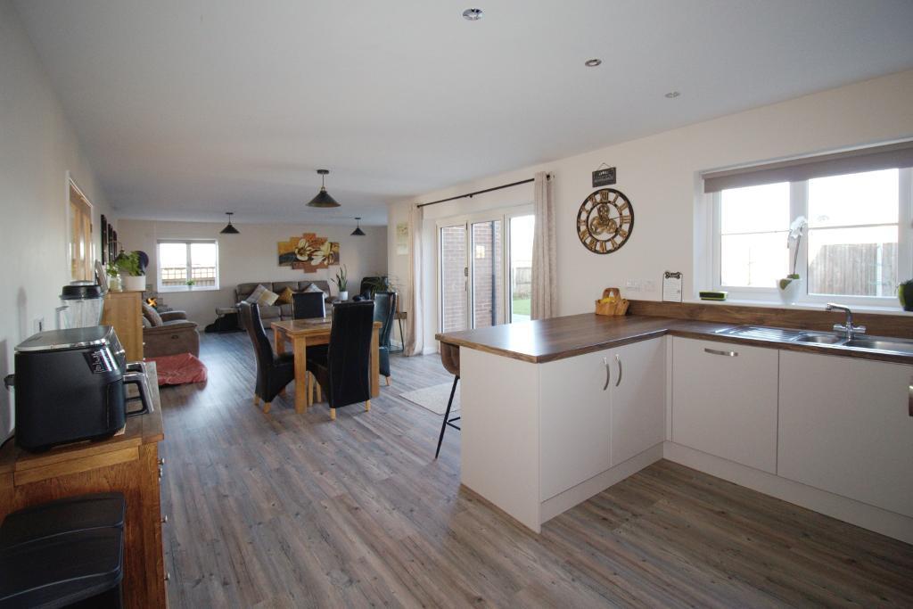 Kitchen Dining Area