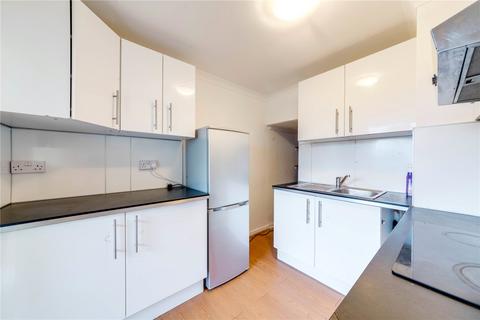 2 bedroom apartment to rent, Leith Towers, London, SM2