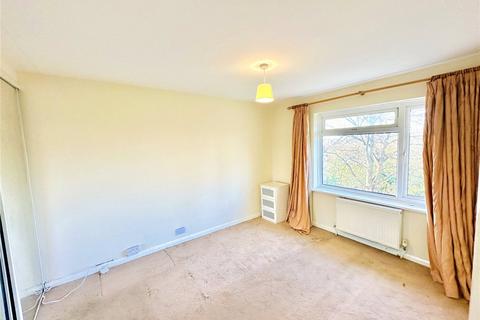 4 Hyrstdene, South Croydon, CR2 6JW
