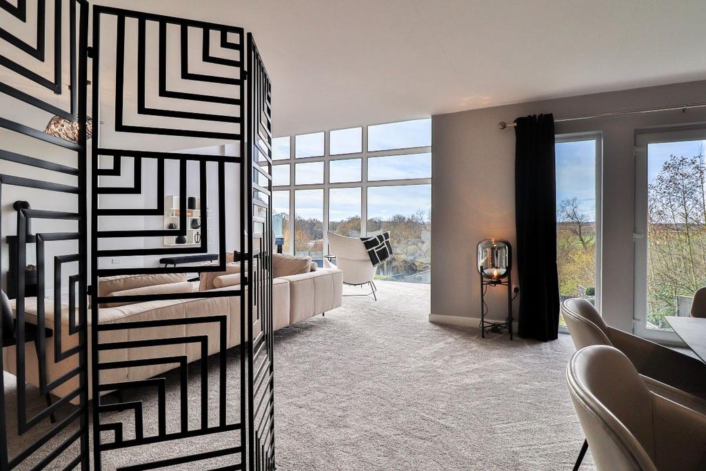 Lounge views
