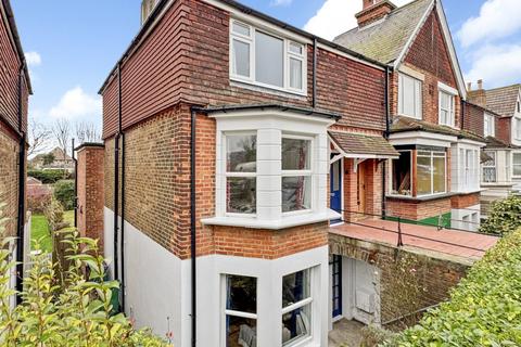 4 bedroom end of terrace house for sale, Coolinge Lane, Kent CT20