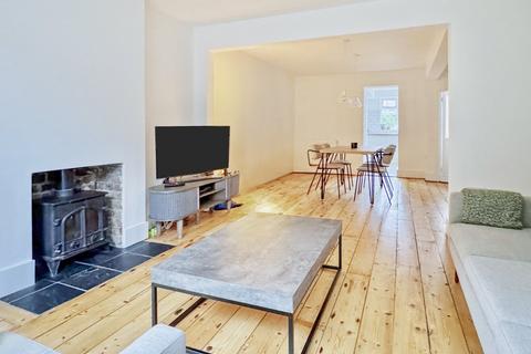 4 bedroom end of terrace house for sale, Coolinge Lane, Kent CT20